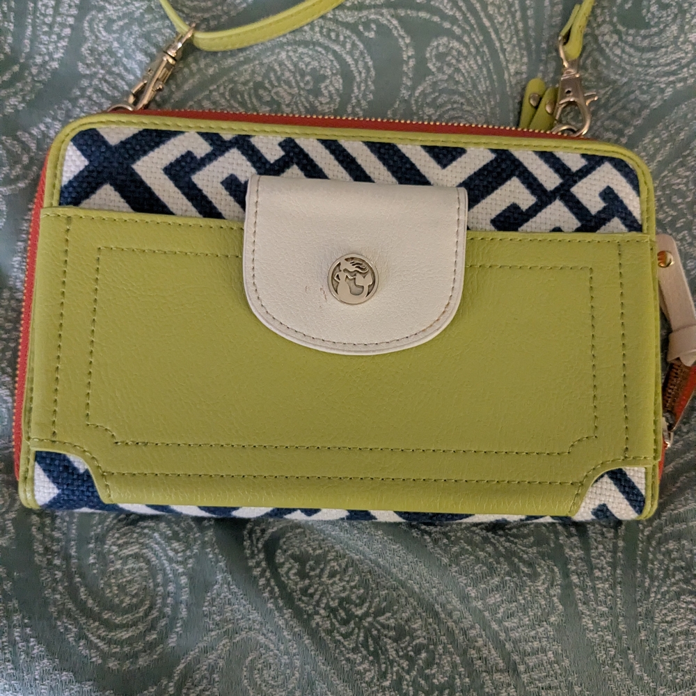 Spartina 449 Lime and Navy Geometric Wallet